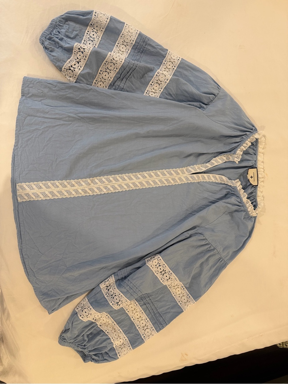 Tuckernuck Blue Lace Trim Women's Top small